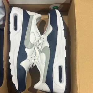 Nike air max sc leather Men's White and Navy Sneakers